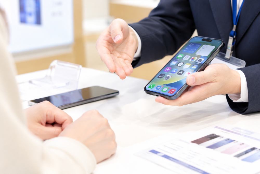 全国展開！業界３位の携帯ショップを展開！